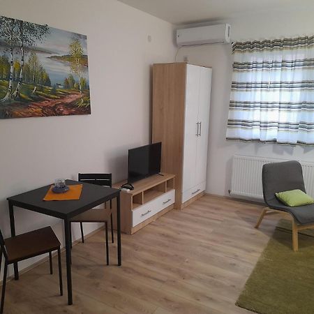 V & V Studio Apartments Ni Dış mekan fotoğraf