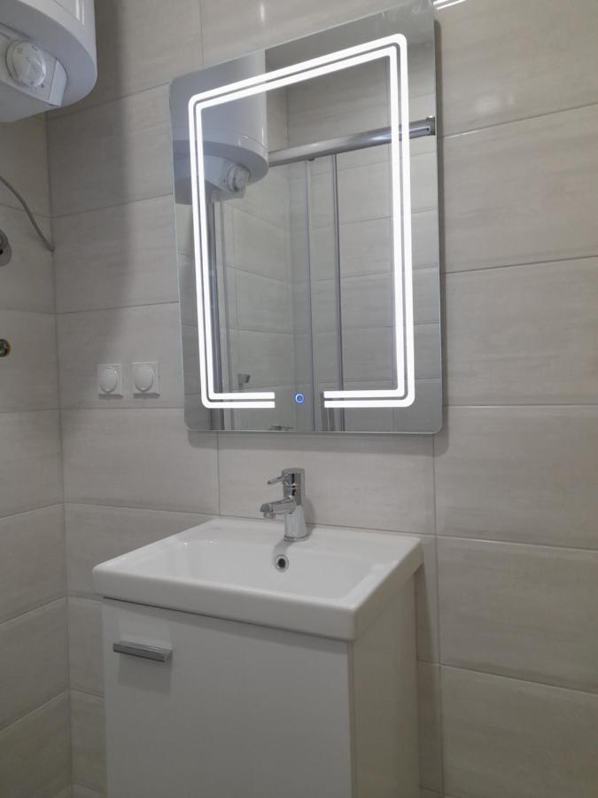 V & V Studio Apartments Ni Dış mekan fotoğraf