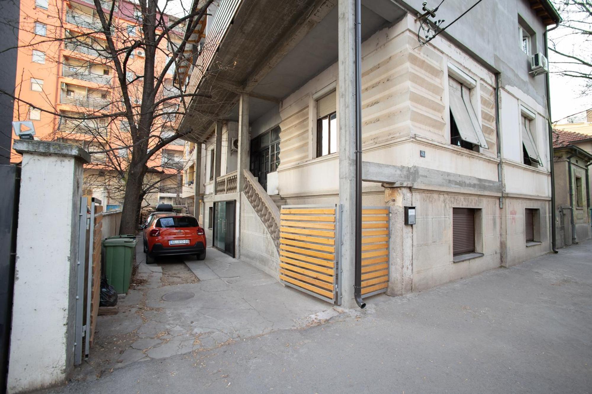 V & V Studio Apartments Ni Dış mekan fotoğraf