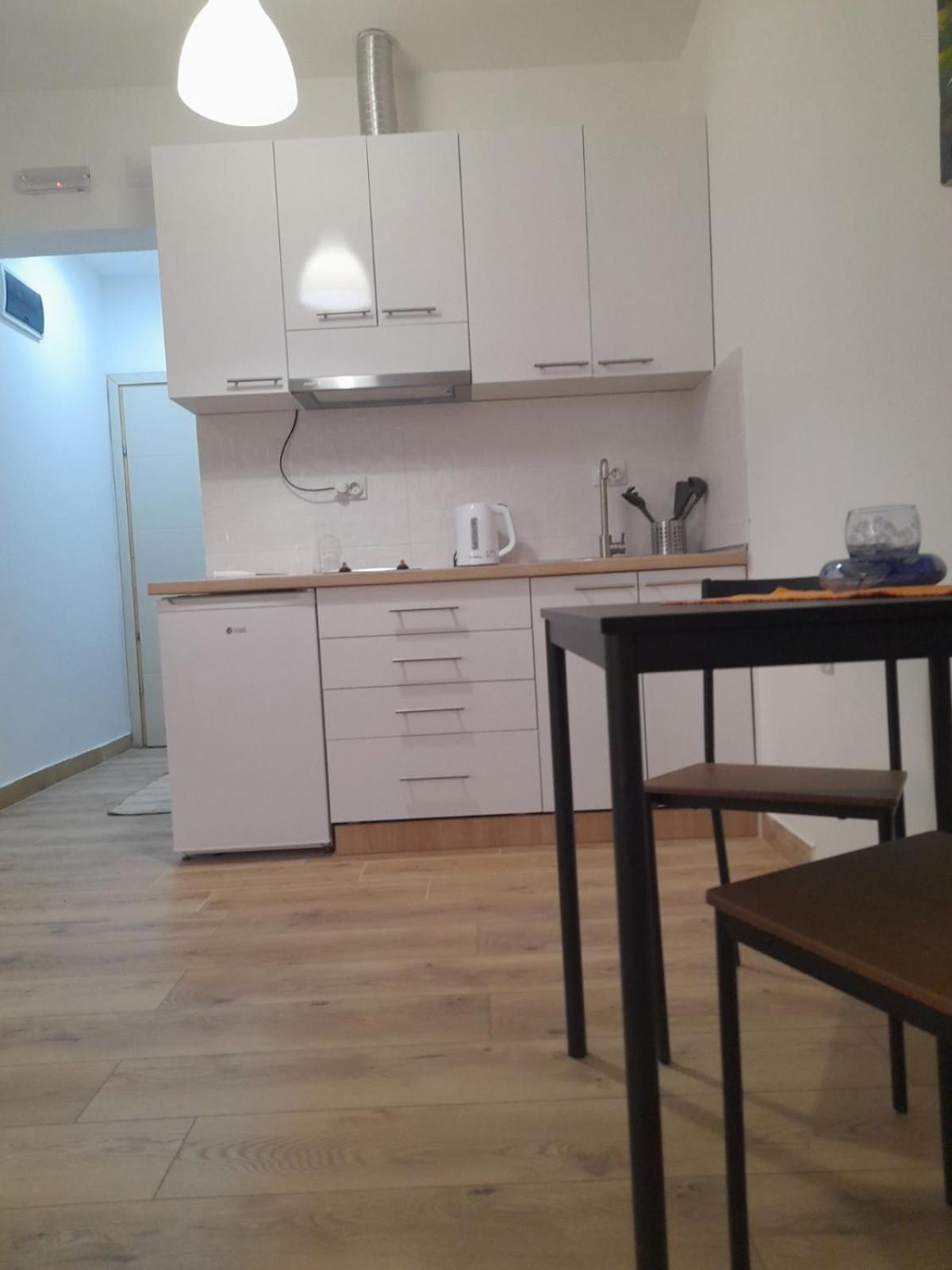 V & V Studio Apartments Ni Dış mekan fotoğraf