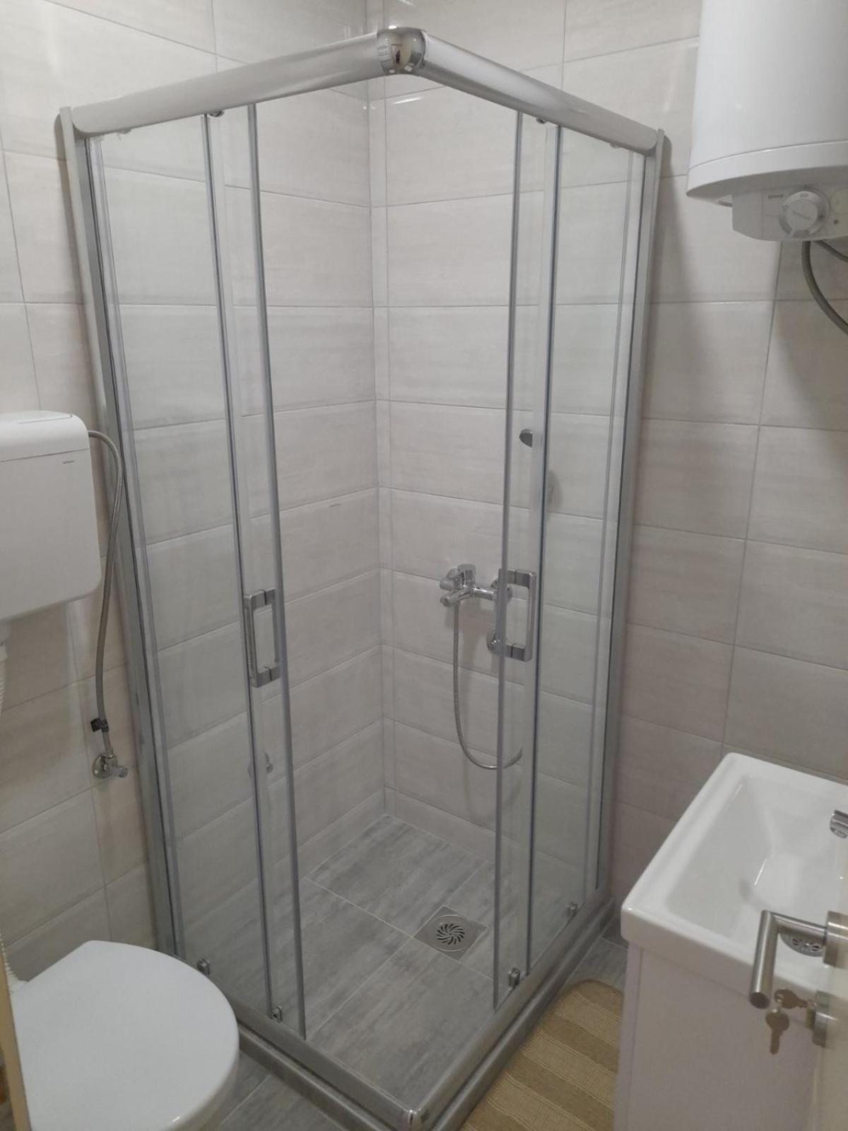 V & V Studio Apartments Ni Dış mekan fotoğraf