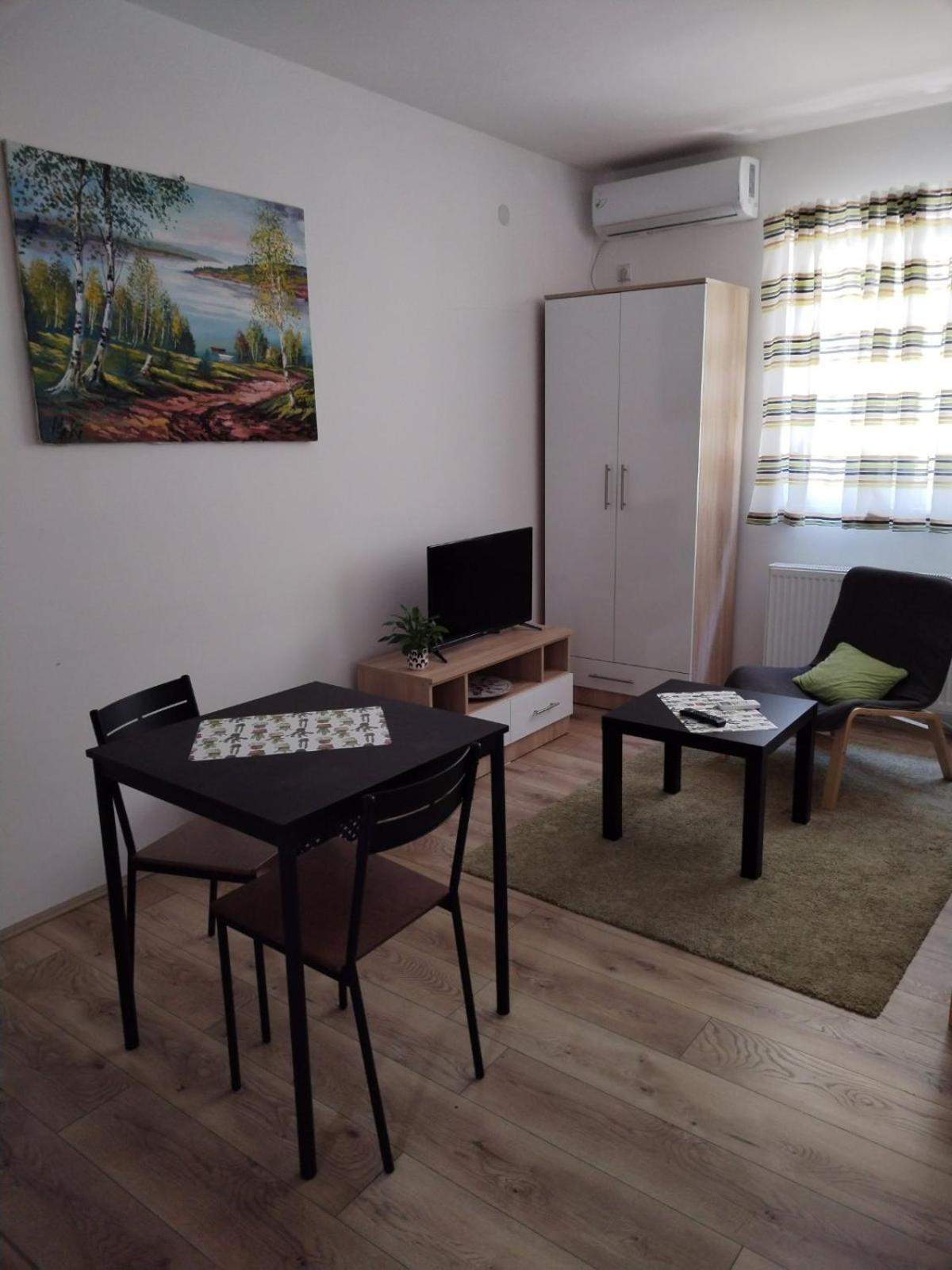 V & V Studio Apartments Ni Oda fotoğraf