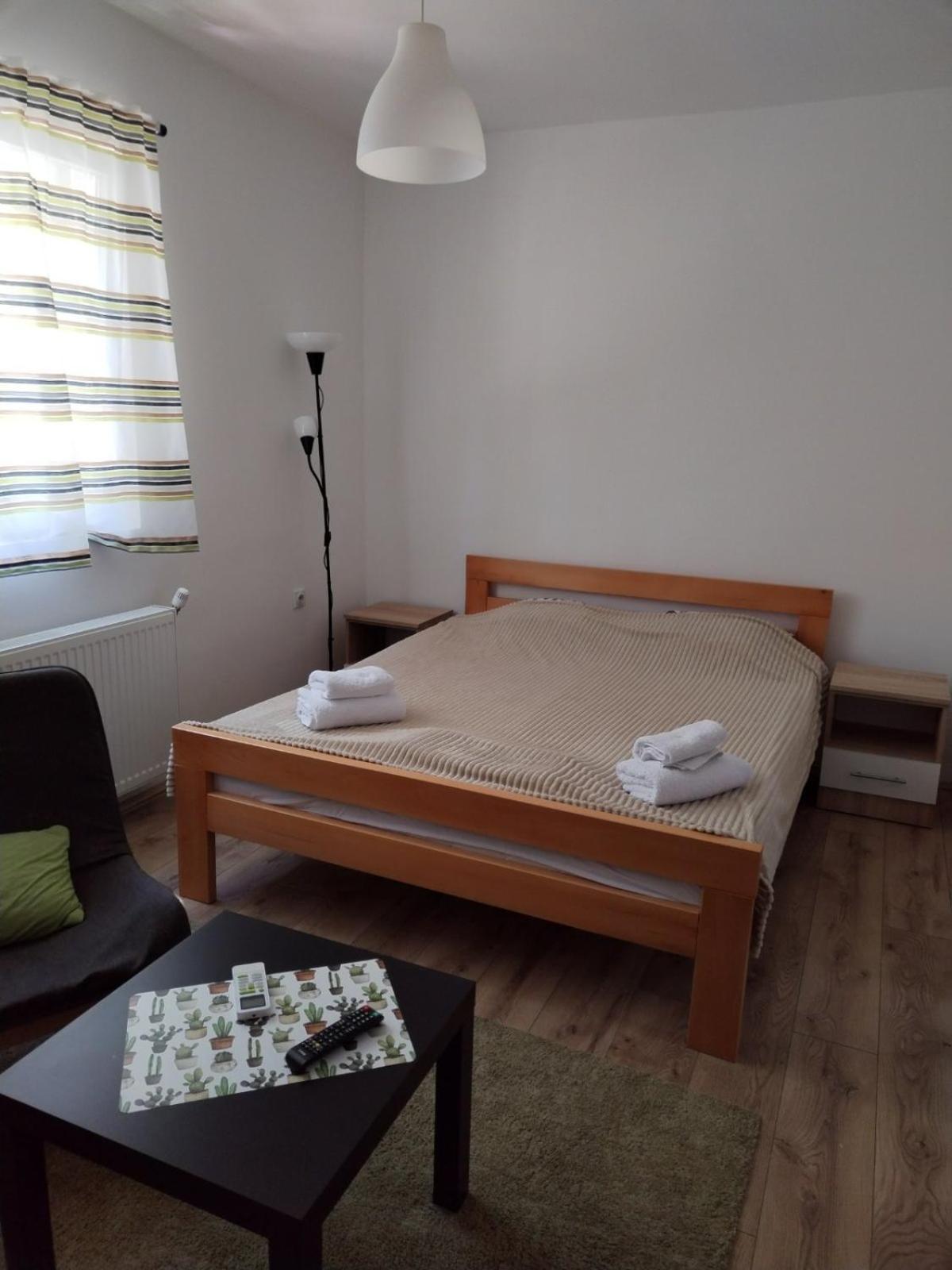 V & V Studio Apartments Ni Oda fotoğraf