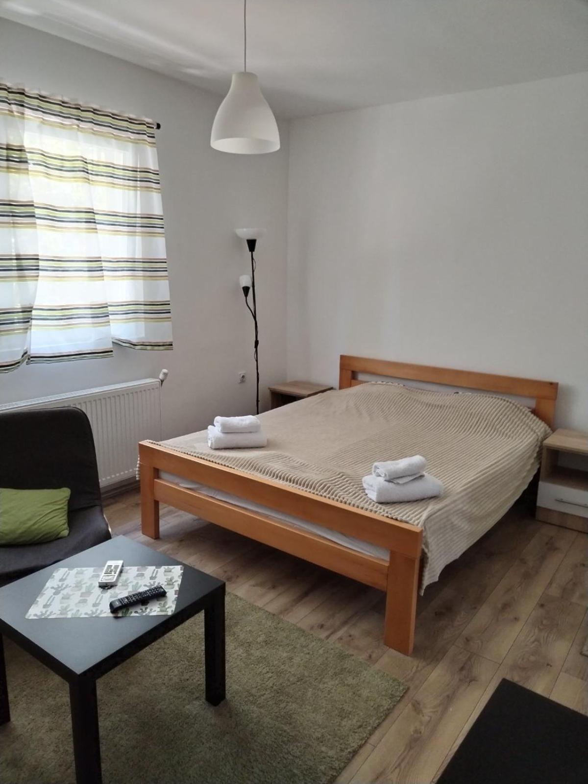 V & V Studio Apartments Ni Oda fotoğraf